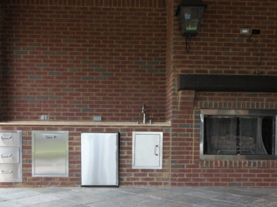 outdoor kitchen cabinets
